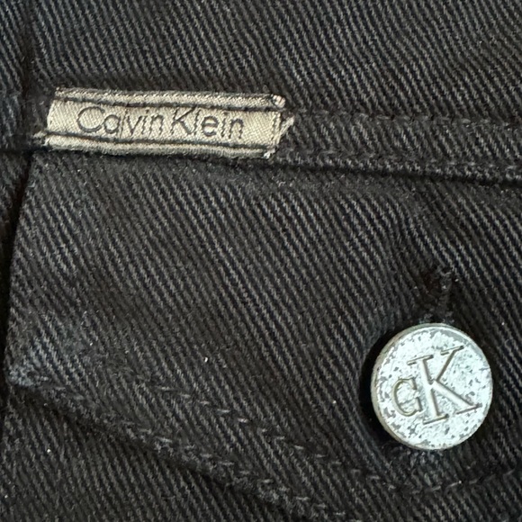 Calvin Klein Cropped Fitted Black Denim Jacket - Picture 5 of 9